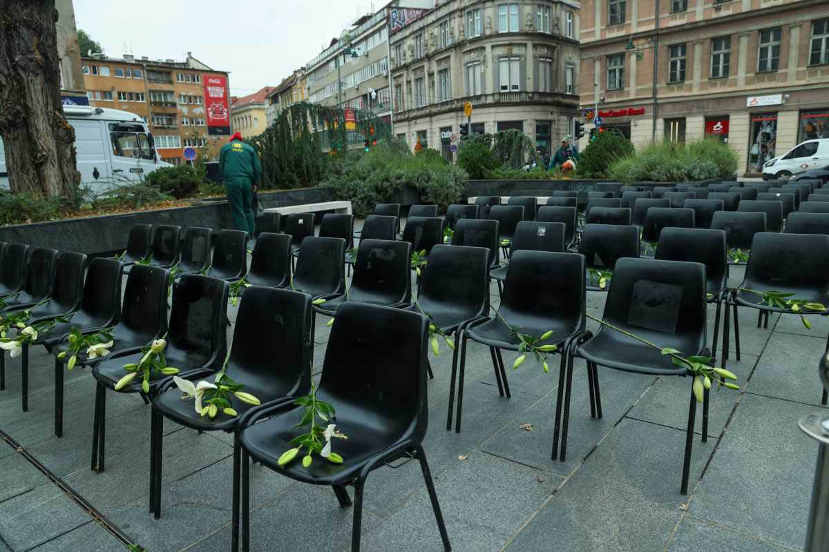 Sarajevo pred sahranu Halida Bešlić (13).jpg