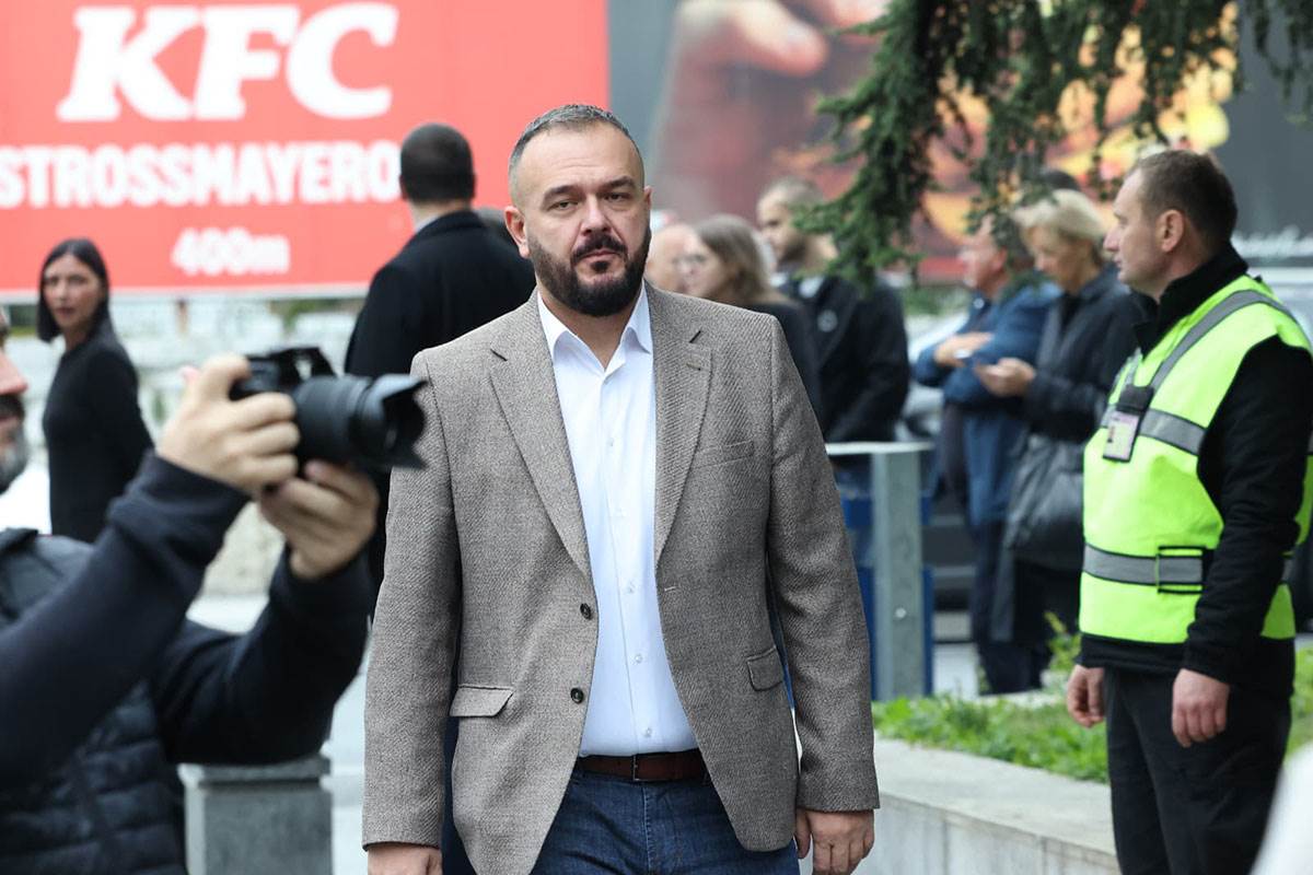 Sahrana Halida Bešlića (27).jpg