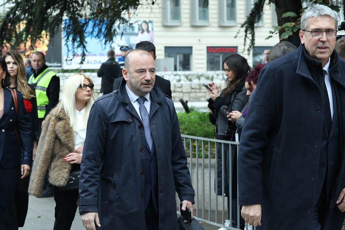 Sahrana Halida Bešlića (30).jpg