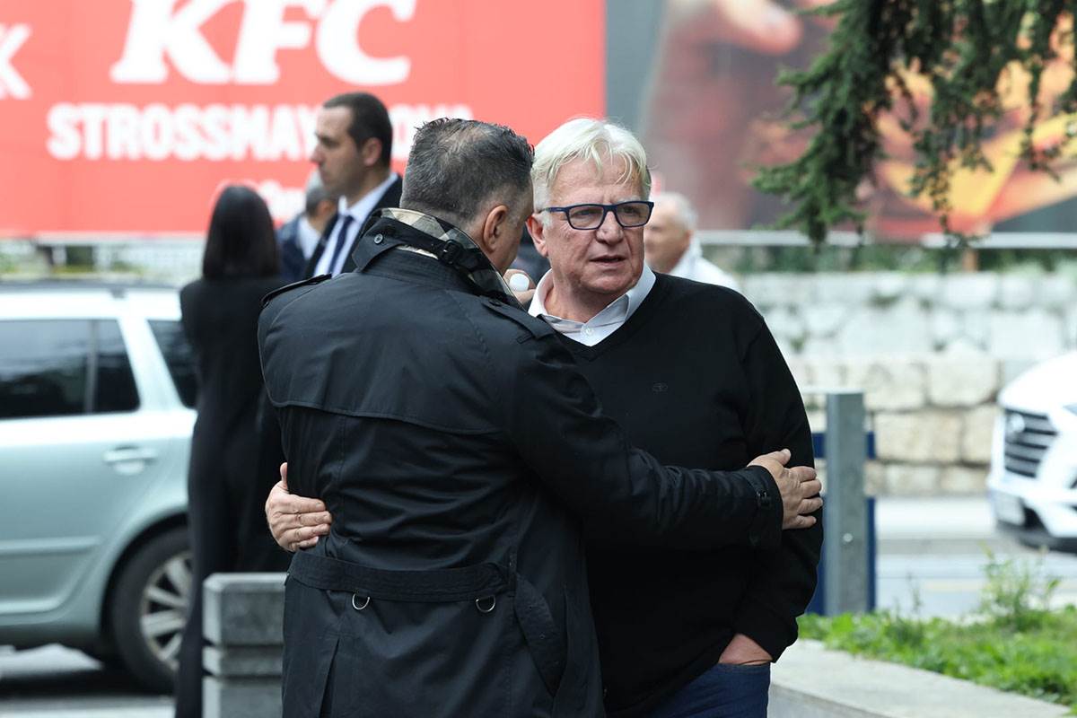 Sahrana Halida Bešlića (36).jpg