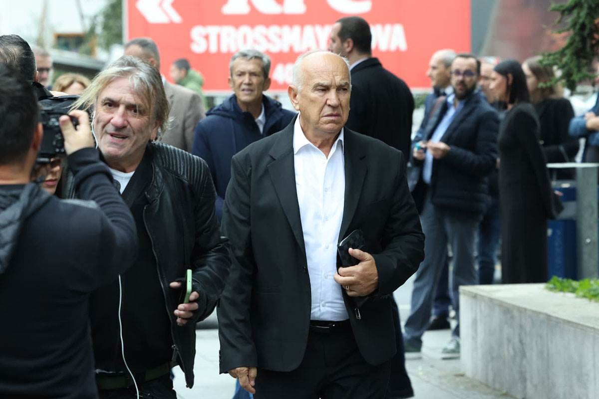 Sahrana Halida Bešlića (48).jpg