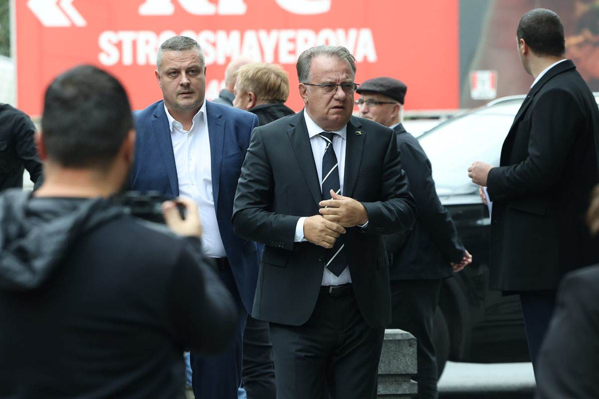 Sahrana Halida Bešlića (2).jpg