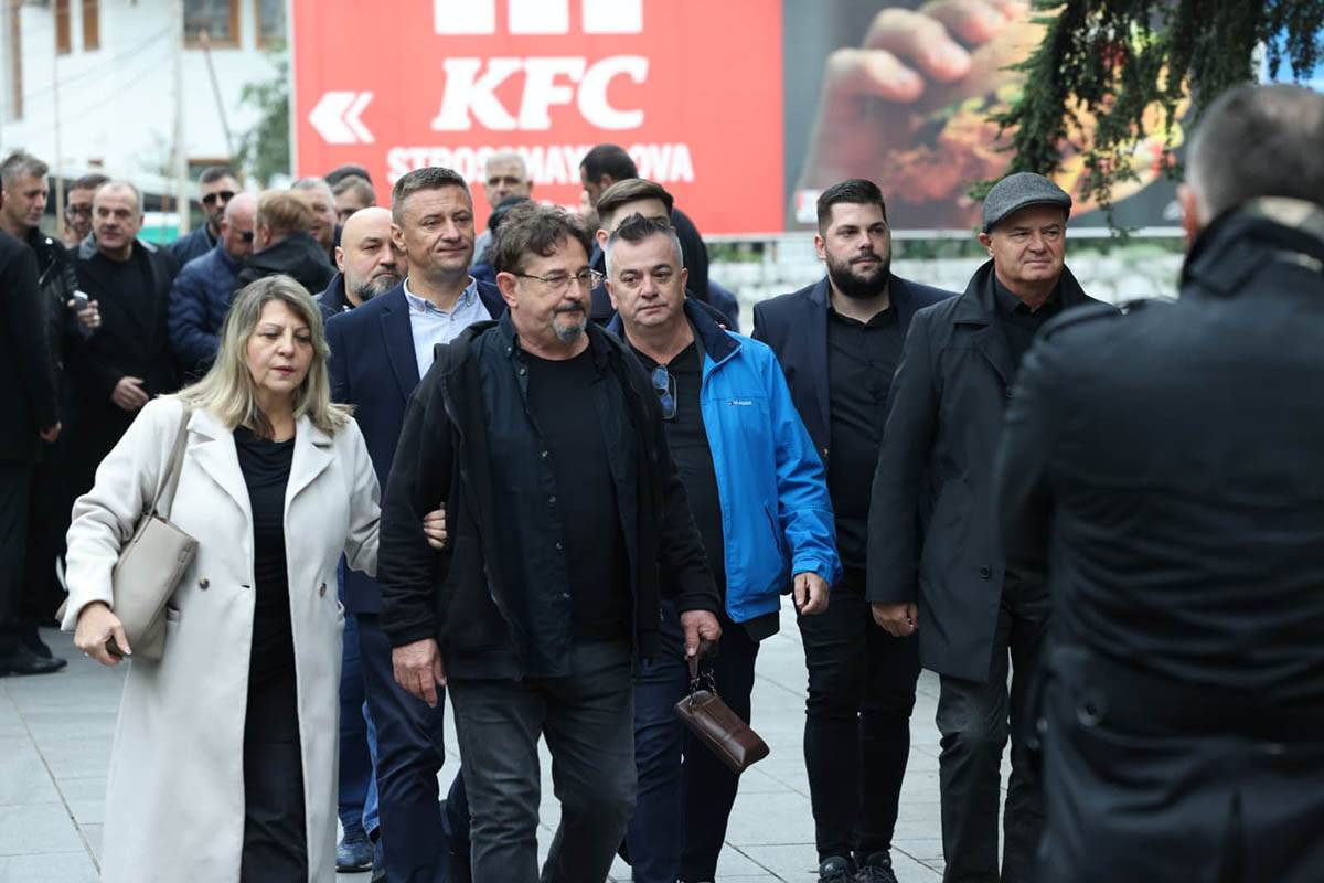 Sahrana Halida Bešlića (23).jpg