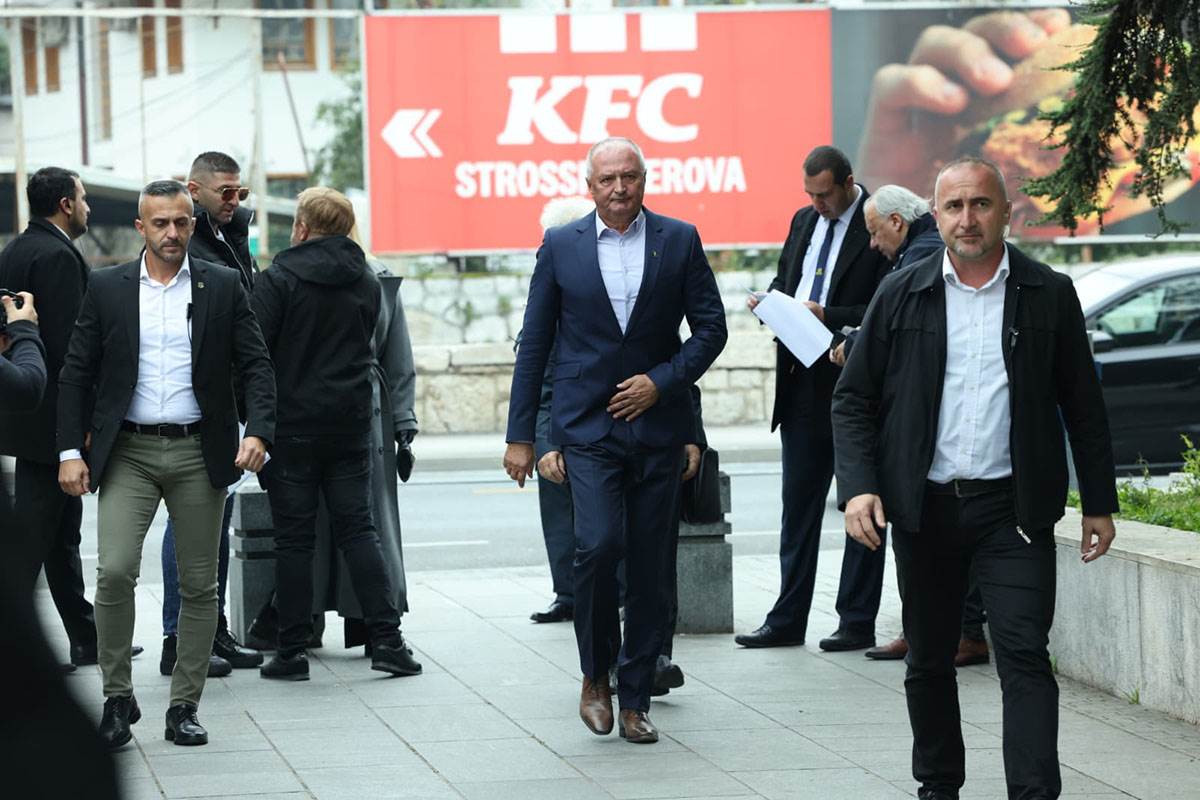 Sahrana Halida Bešlića  (15).jpg