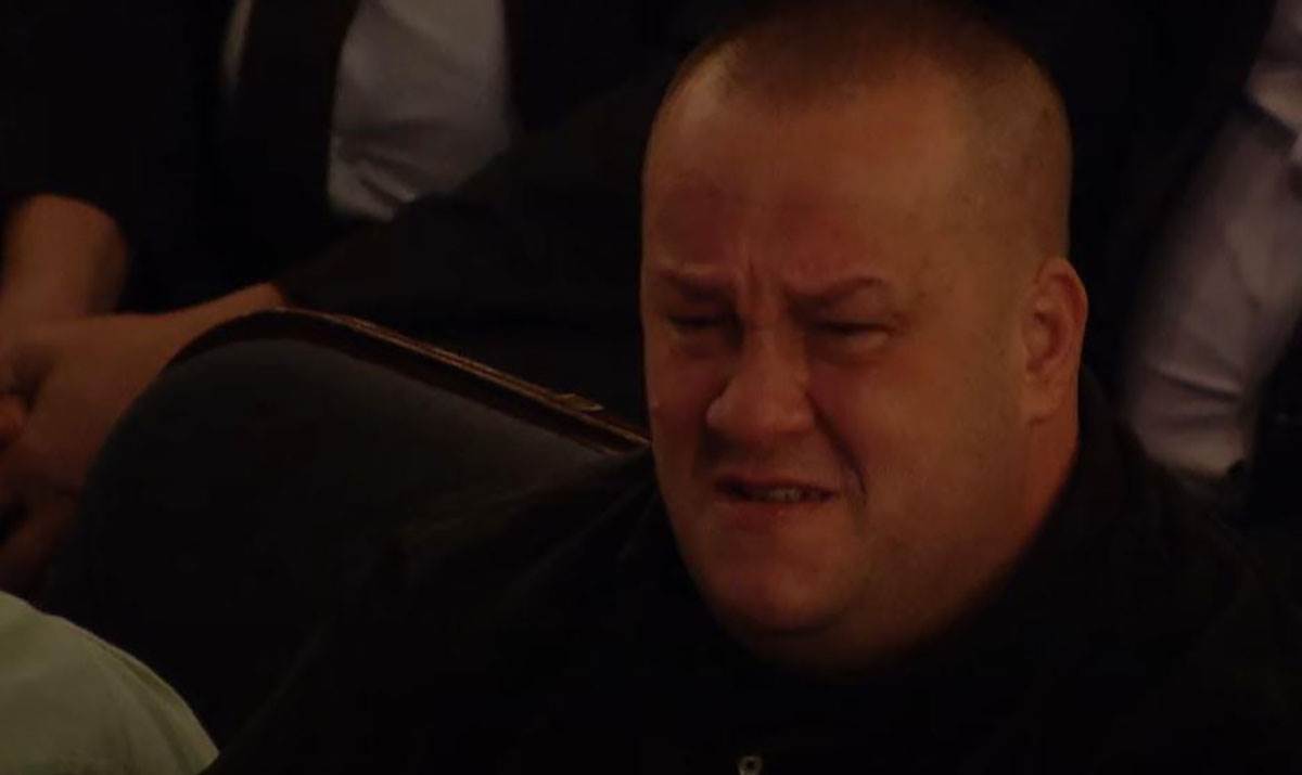 Dino Merlin rasplakao celu salu na komemoraciji Halida Bešlića