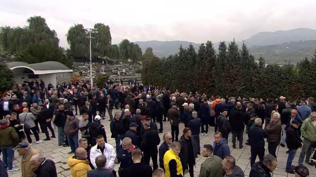 Halid Bešlić (4).jpg