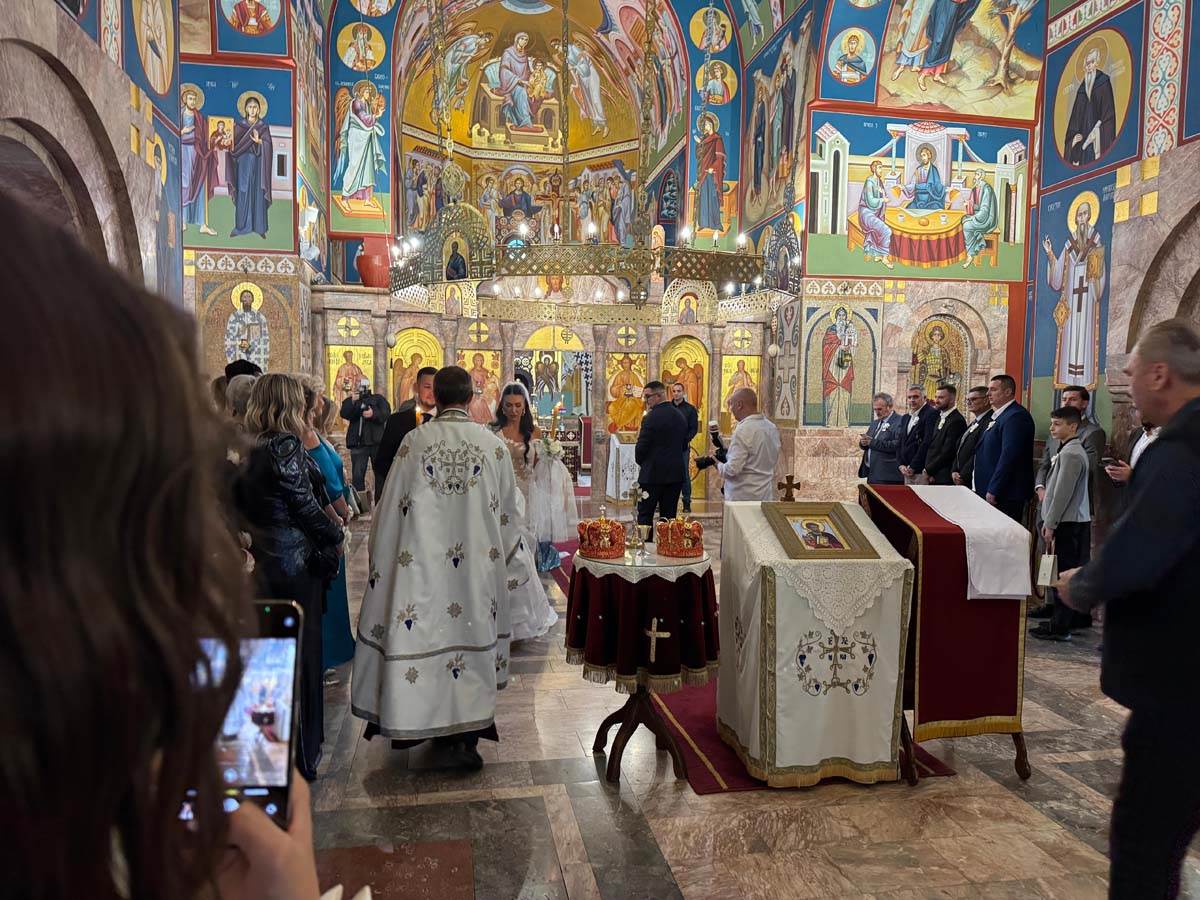 Ceremonija venčanja Uroša Živkovića i Jovane 1.jpg