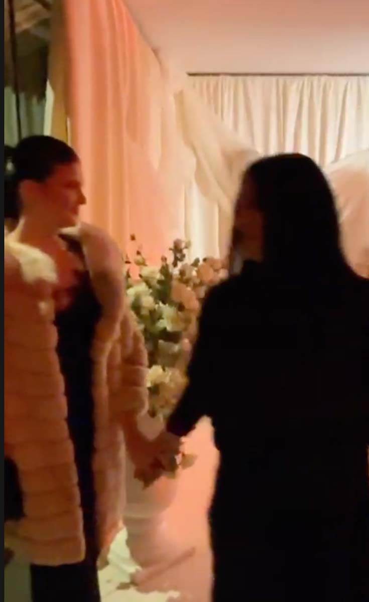 Jana Todorović prvi put sa ćerkom u javnosti nakon drame kod Viki Miljković 4.jpg