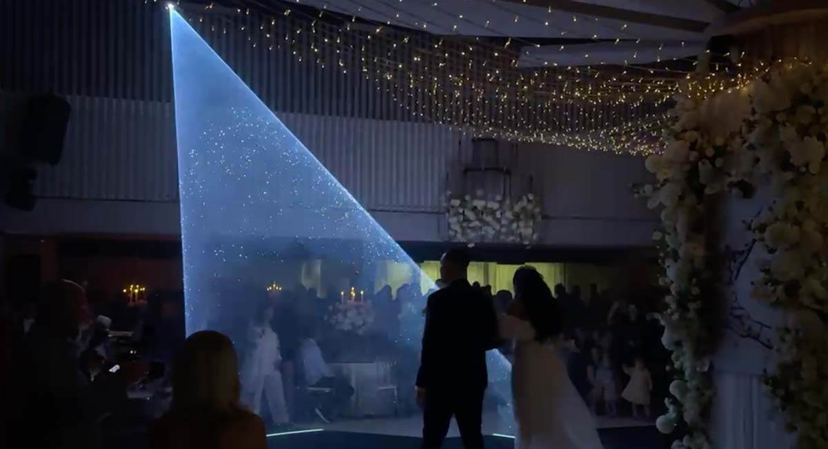 Prvi ples Uroša Živkovića sa suprugom 6.jpg