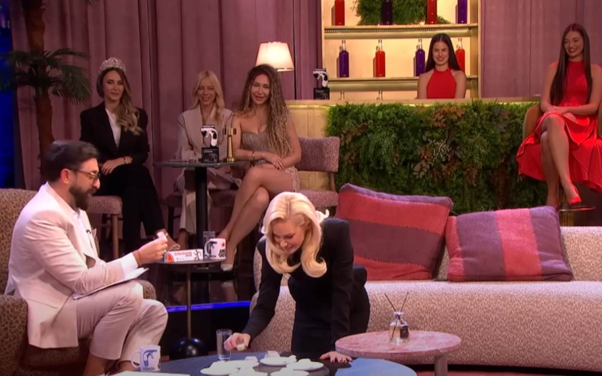 Nataša Bekvalac Amidži šou 8.jpg