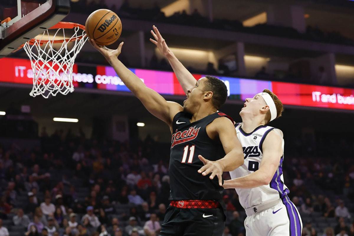 malkolm brogdon (8).jpg