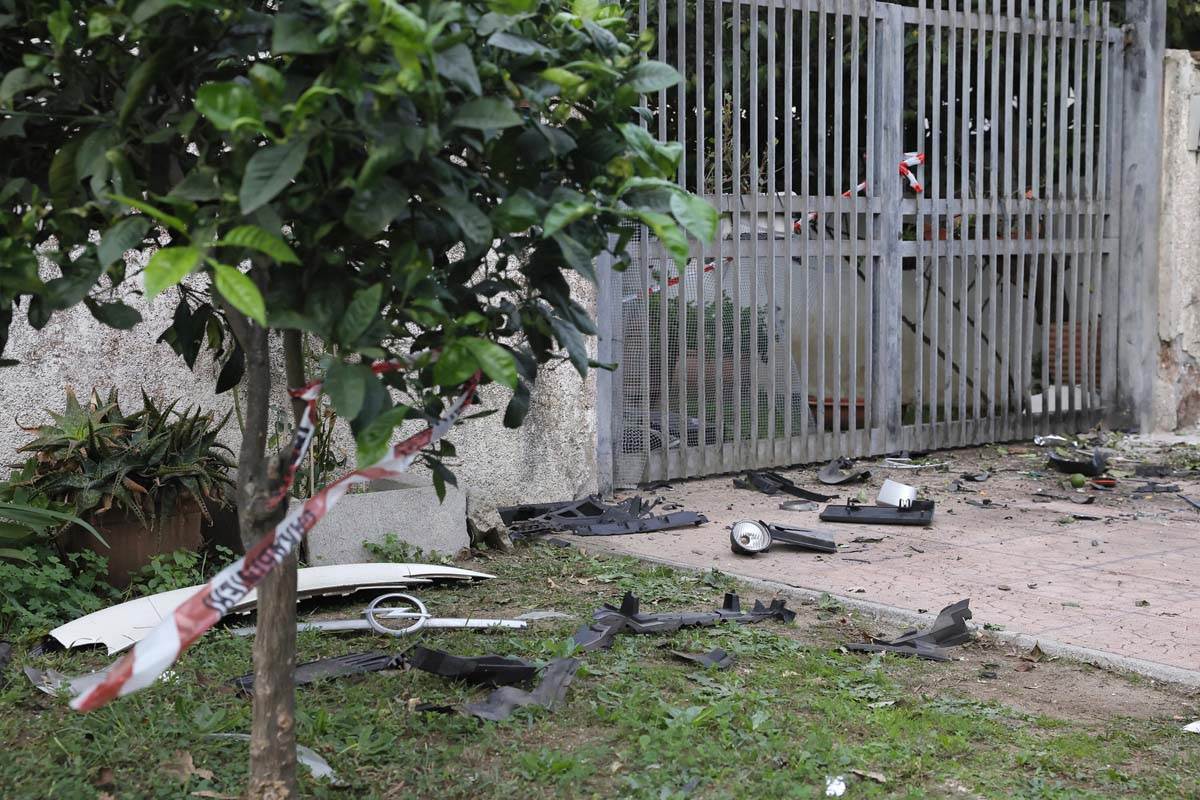 Eksplodirala bomba ispod kola poznatog italijanskog novinara 1.jpg