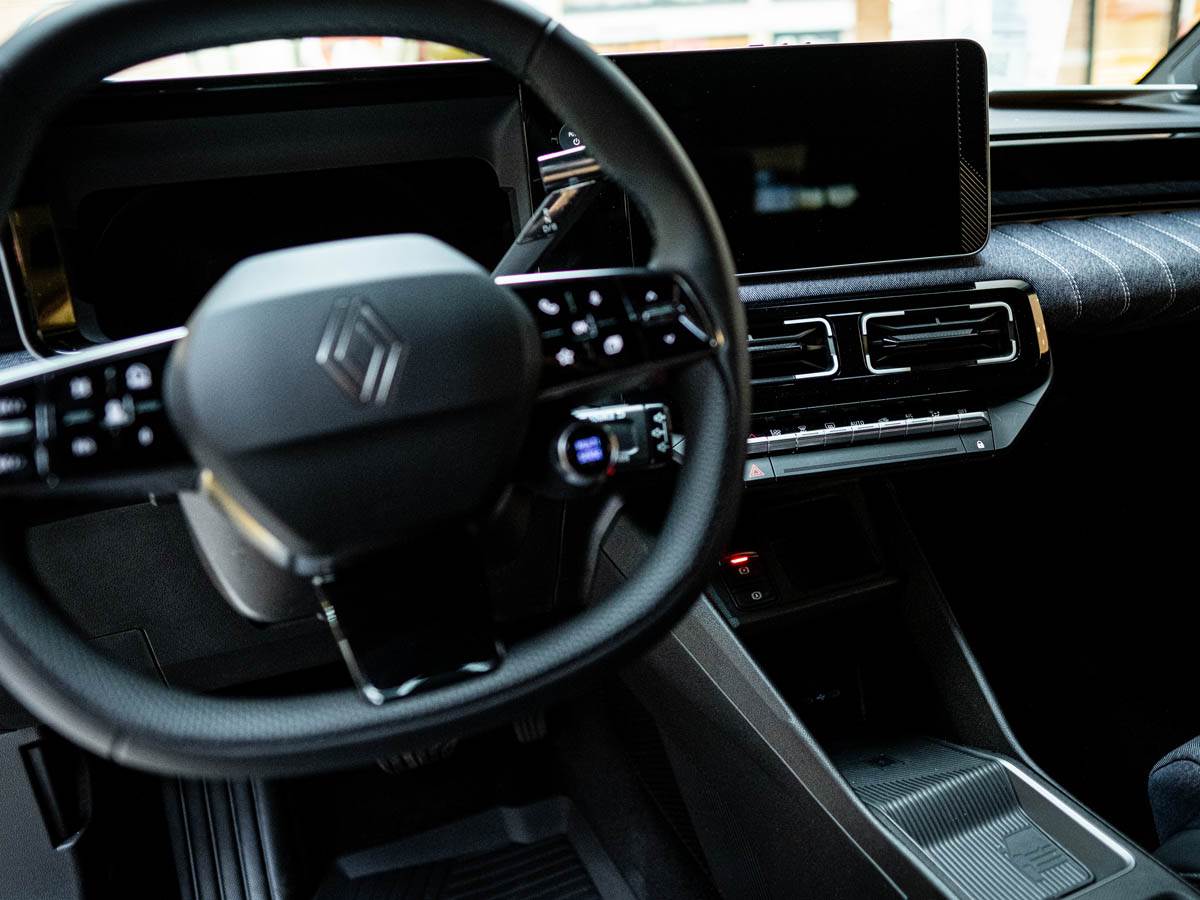 renault_5_stefan_stojanović_ (1).jpg