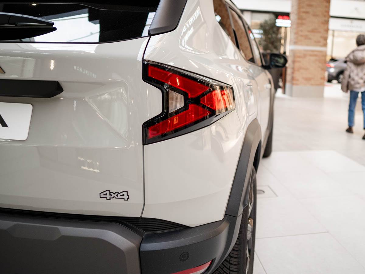 Dacia_duster_stefan_stojanović_ (2).jpg