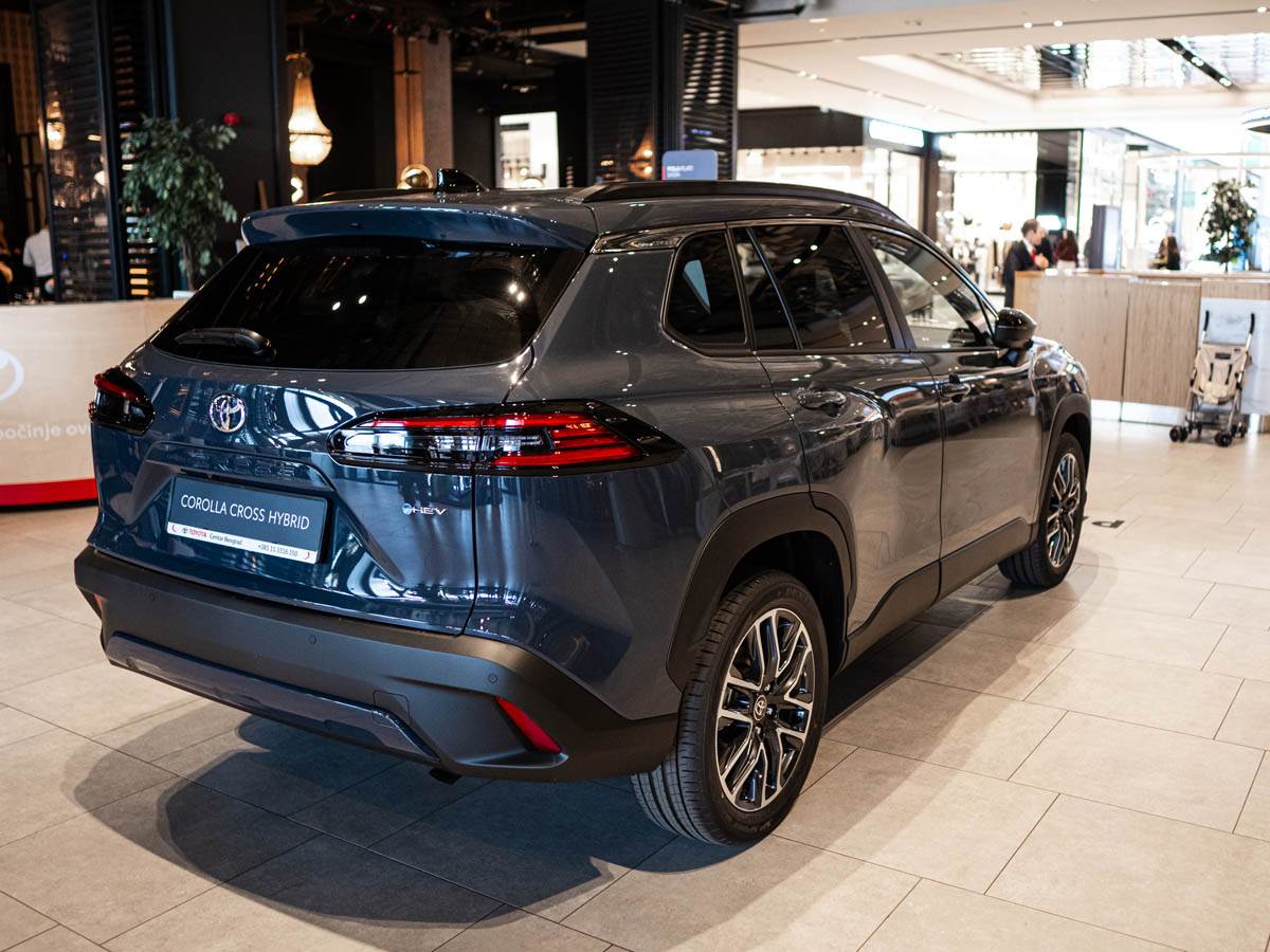 tpypta_corola_cross_stefan_stojanović_ (7).jpg