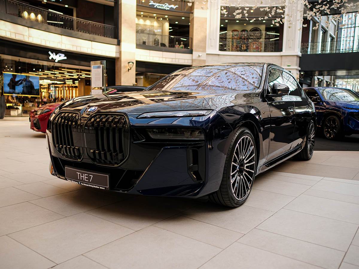 BMW 7 (1).jpg