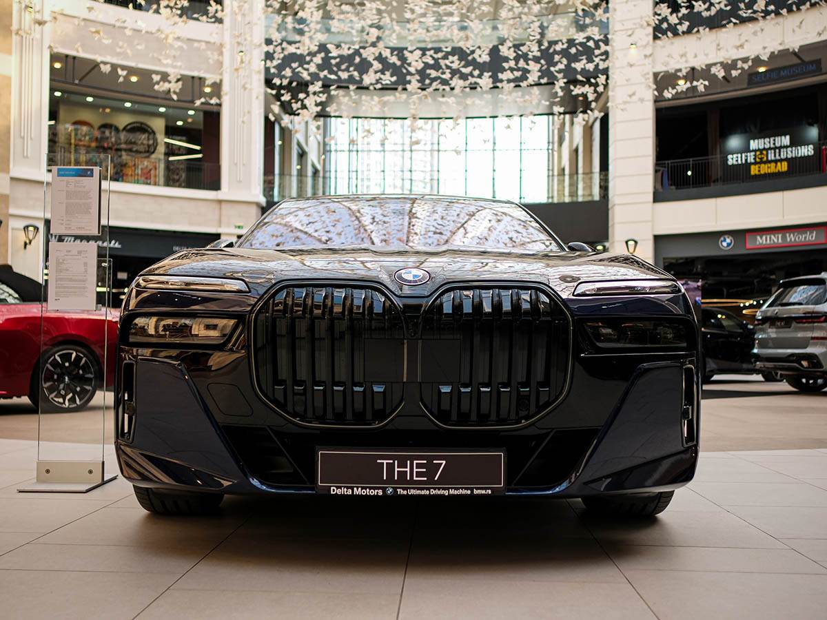 BMW 7 (2).jpg