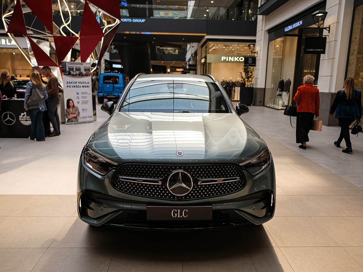 Mercedes Benz GLC (3).jpg