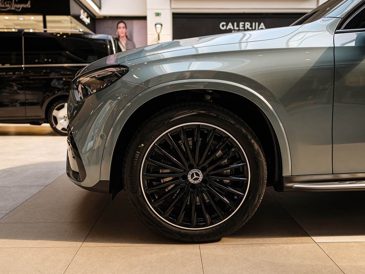 Mercedes Benz GLC (8).jpg