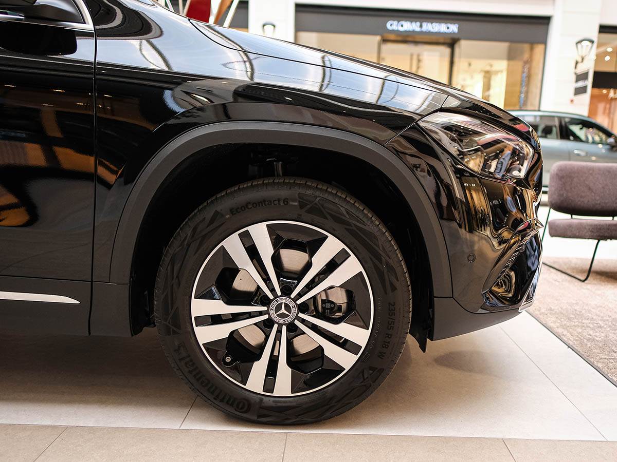 Mercedes Benz GLA (4).jpg