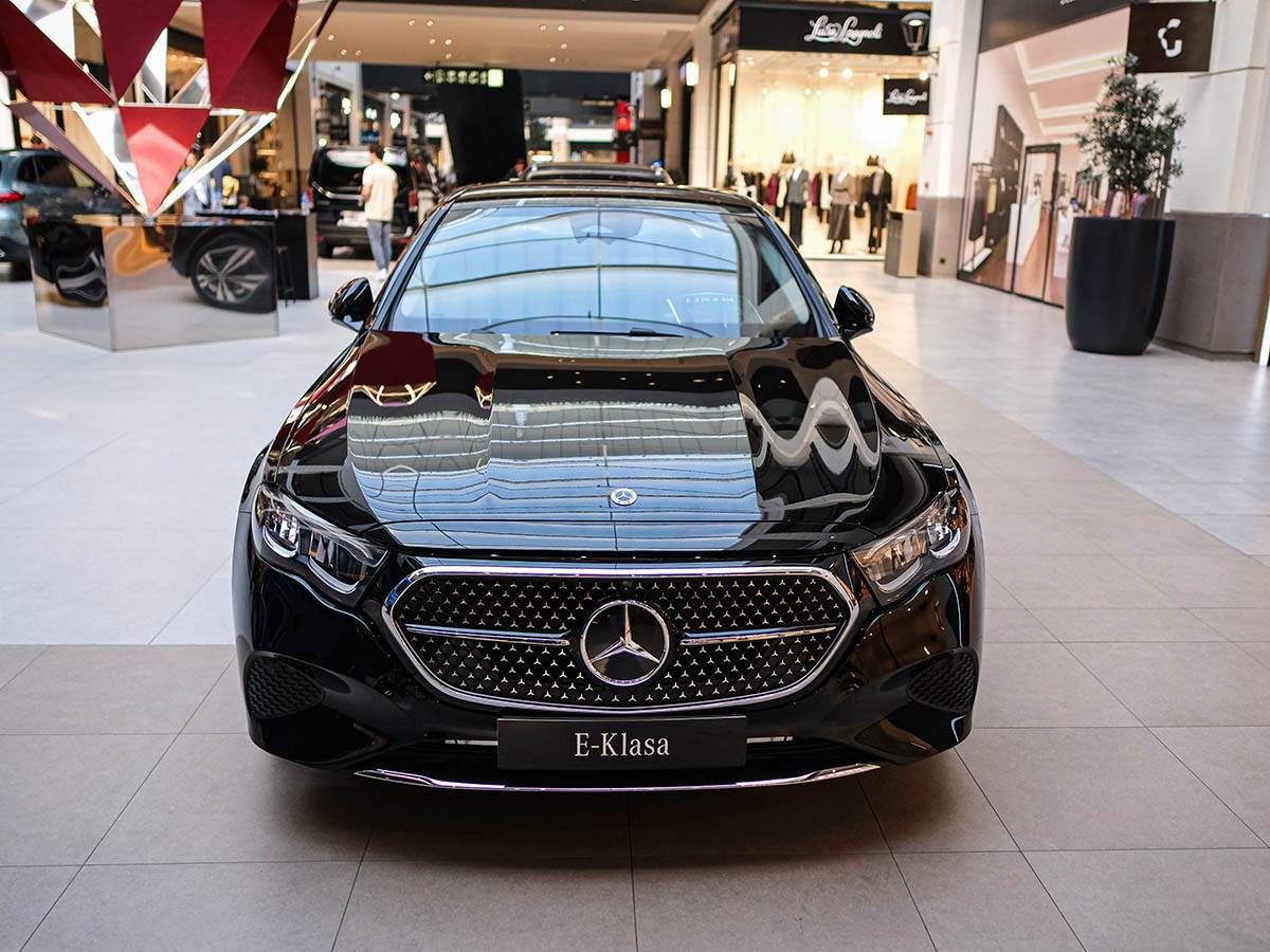 Mercedes Benz E-Кlasa (1).jpg