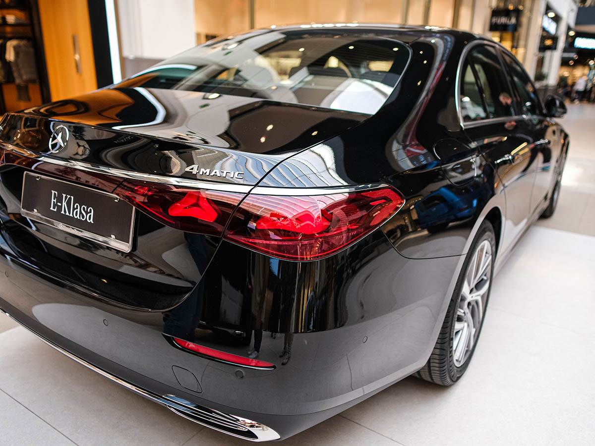 Mercedes Benz E-Кlasa (6).jpg