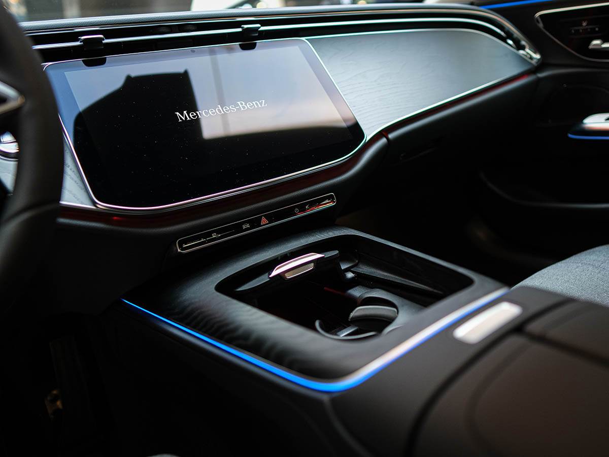 Mercedes Benz E-Кlasa (8).jpg