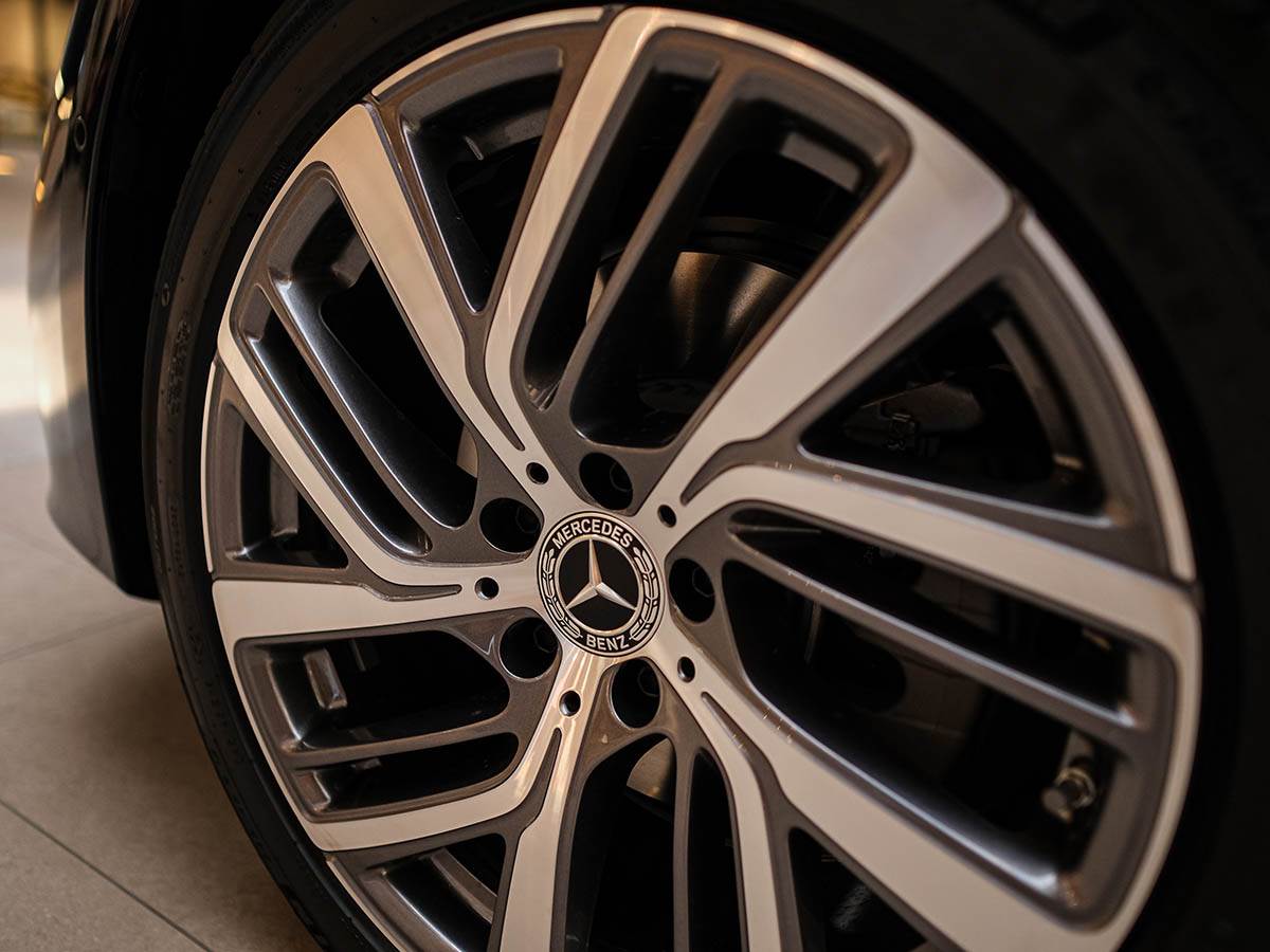 Mercedes Benz E-Кlasa (10).jpg