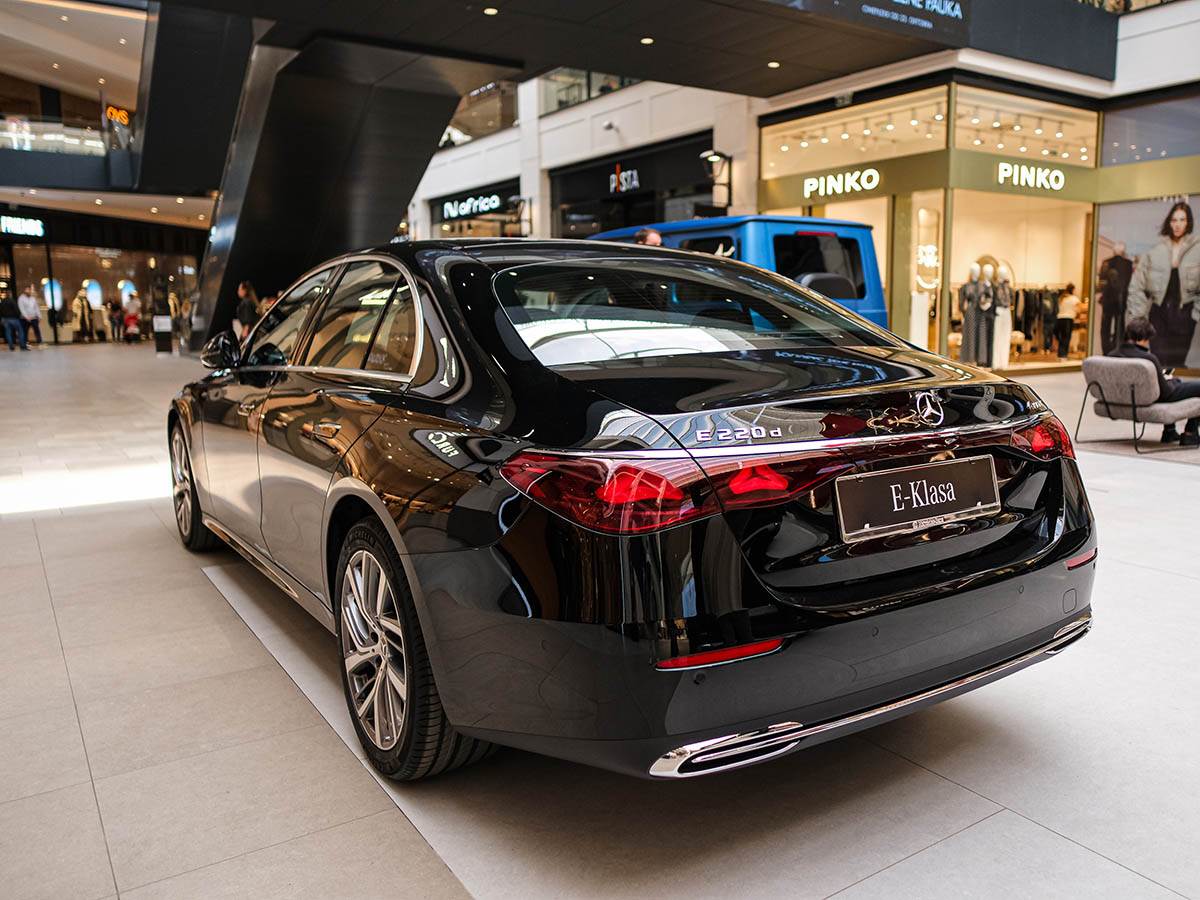 Mercedes Benz E-Кlasa (11).jpg