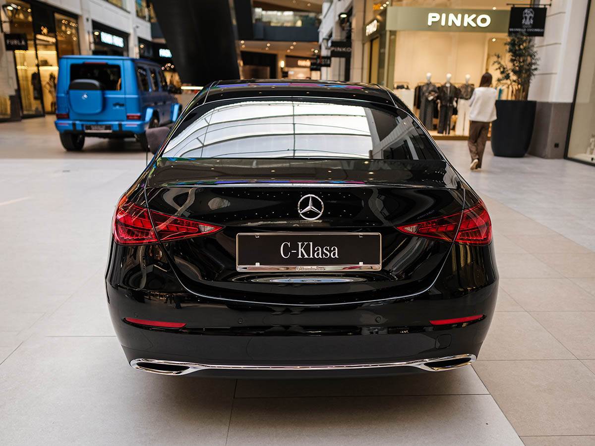 Mercedes Benz C-Klasa (7).jpg