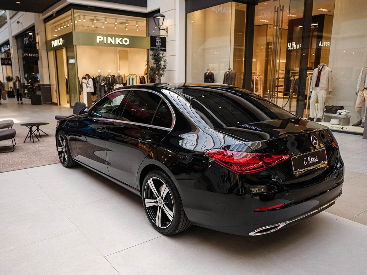 Mercedes Benz C-Klasa (9).jpg