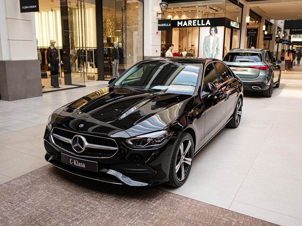 Mercedes Benz C-Klasa (11).jpg