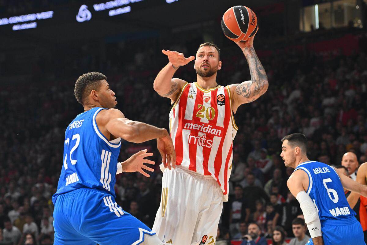 Zvezda - Real Madrid (12).JPG