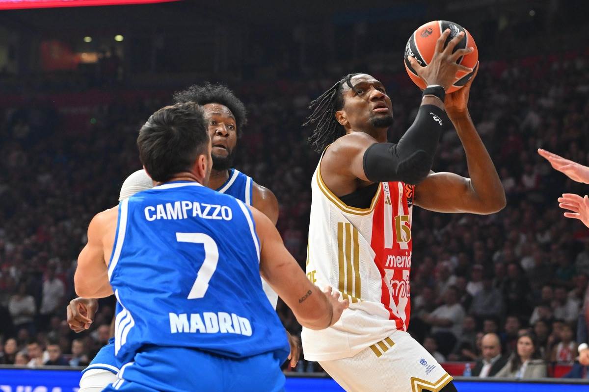 Zvezda - Real Madrid (27).JPG