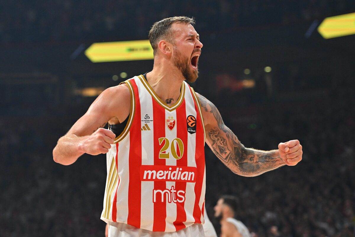 Zvezda - Real Madrid (32).JPG