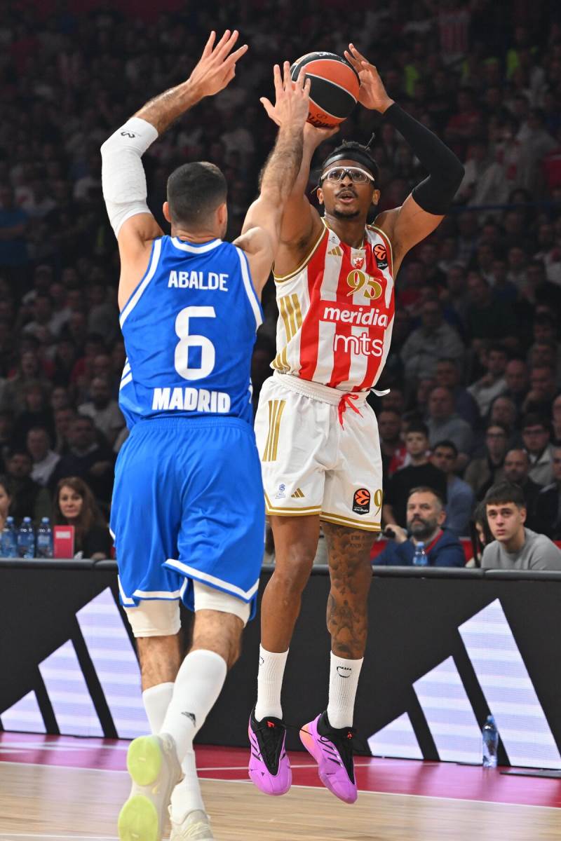 Zvezda - Real Madrid (32).JPG