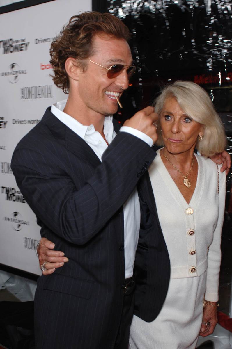 Metju Mekonahi sa majkom  (2).jpg