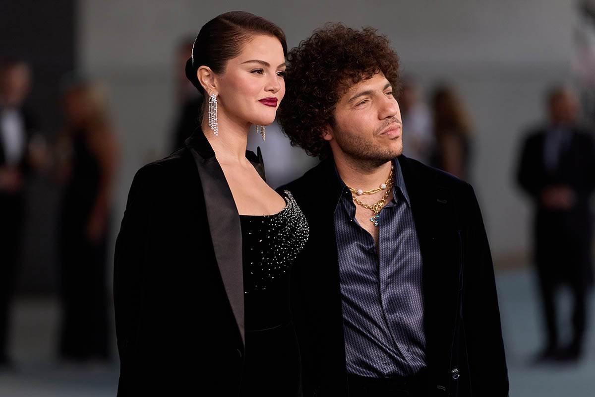 Selena Gomez Beni Blanko (1).jpg