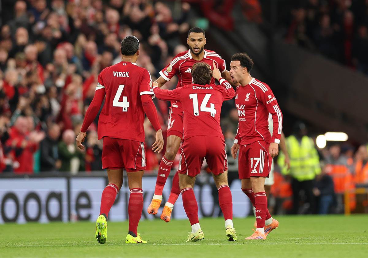 Liverpul - Mančester junajted (6).jpg