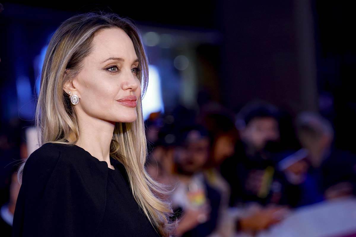 Anđelina Džoli tetovaže 3.jpg