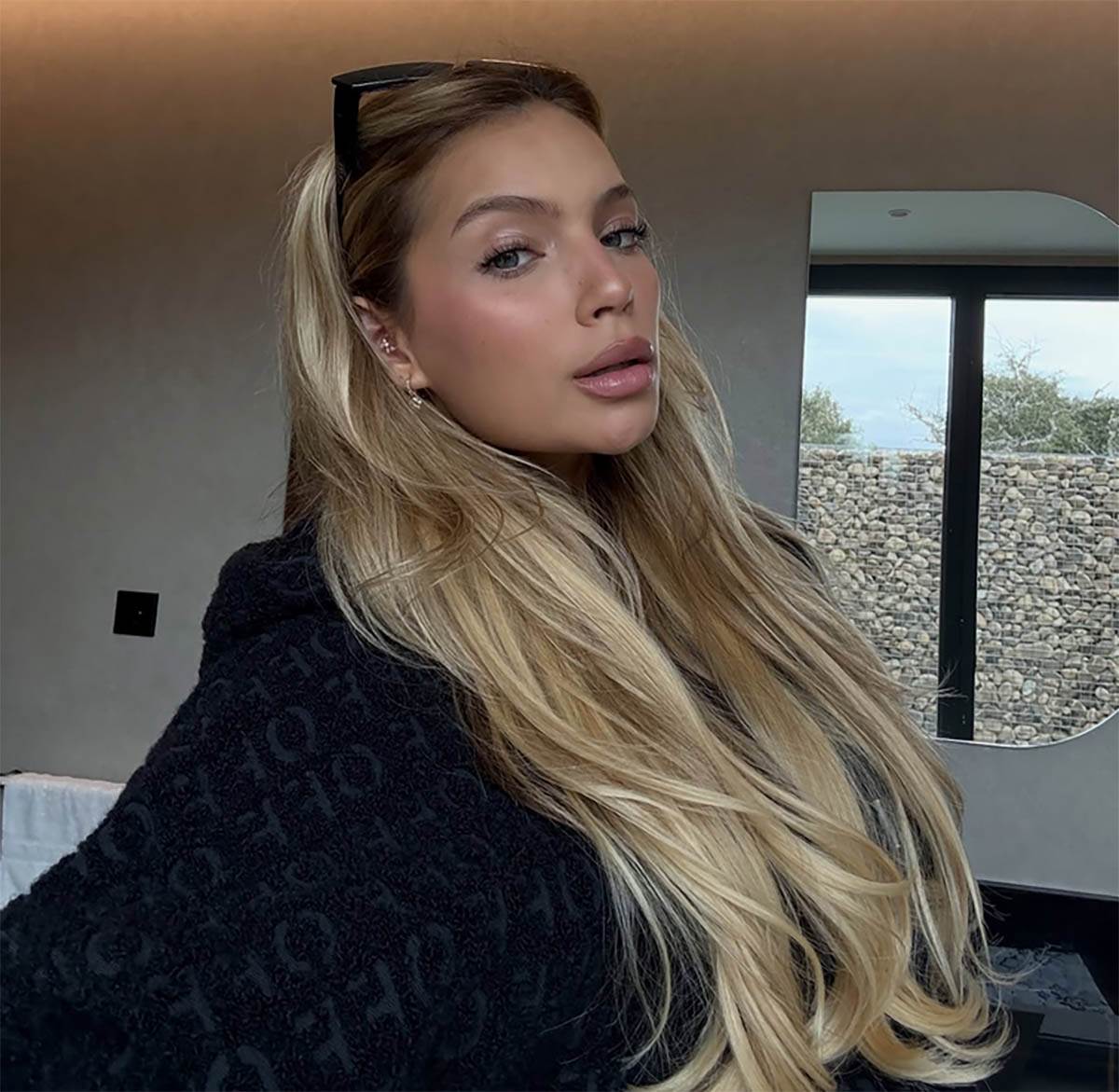 Gabrijela Miranda, devojka fudbalera Endrika (2).jpg