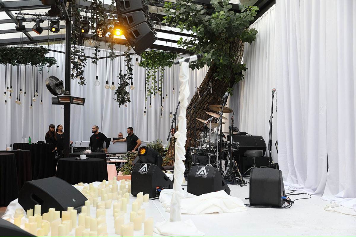 Dekoracija na promociji albuma Nataše Bekvalac (1).jpg