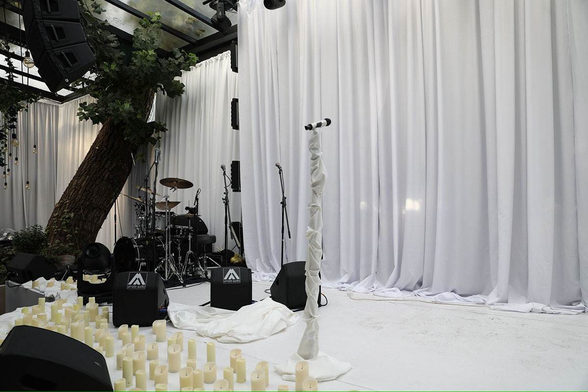 Dekoracija na promociji albuma Nataše Bekvalac (9).jpg