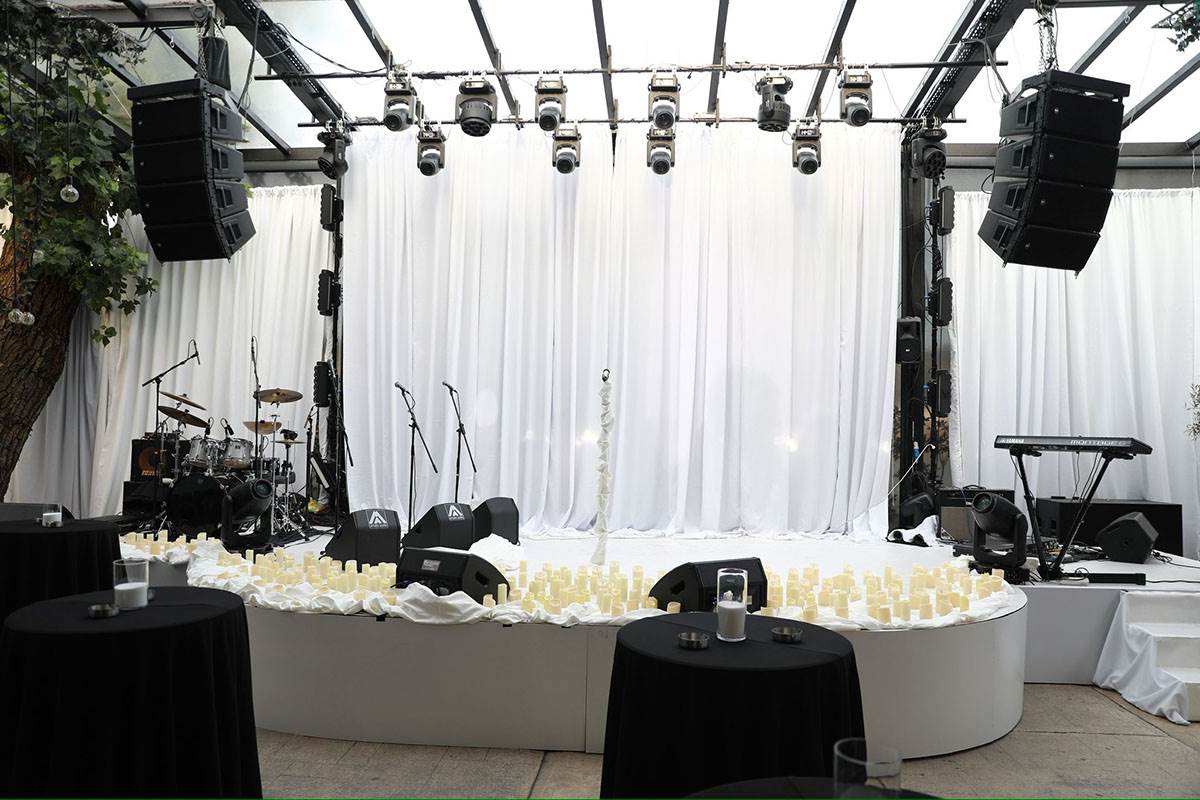 Dekoracija na promociji albuma Nataše Bekvalac (11).jpg