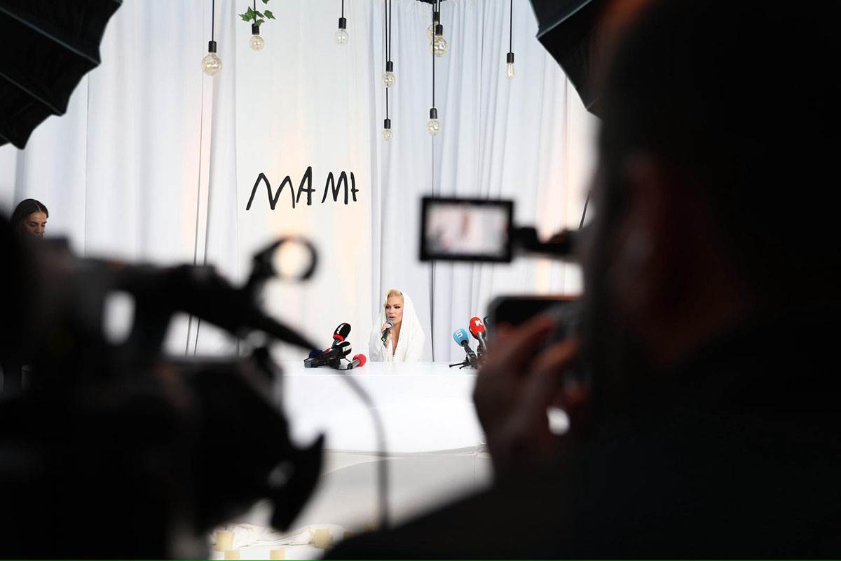 Nataša Bekvalac na promociji svog albuma (8).jpg