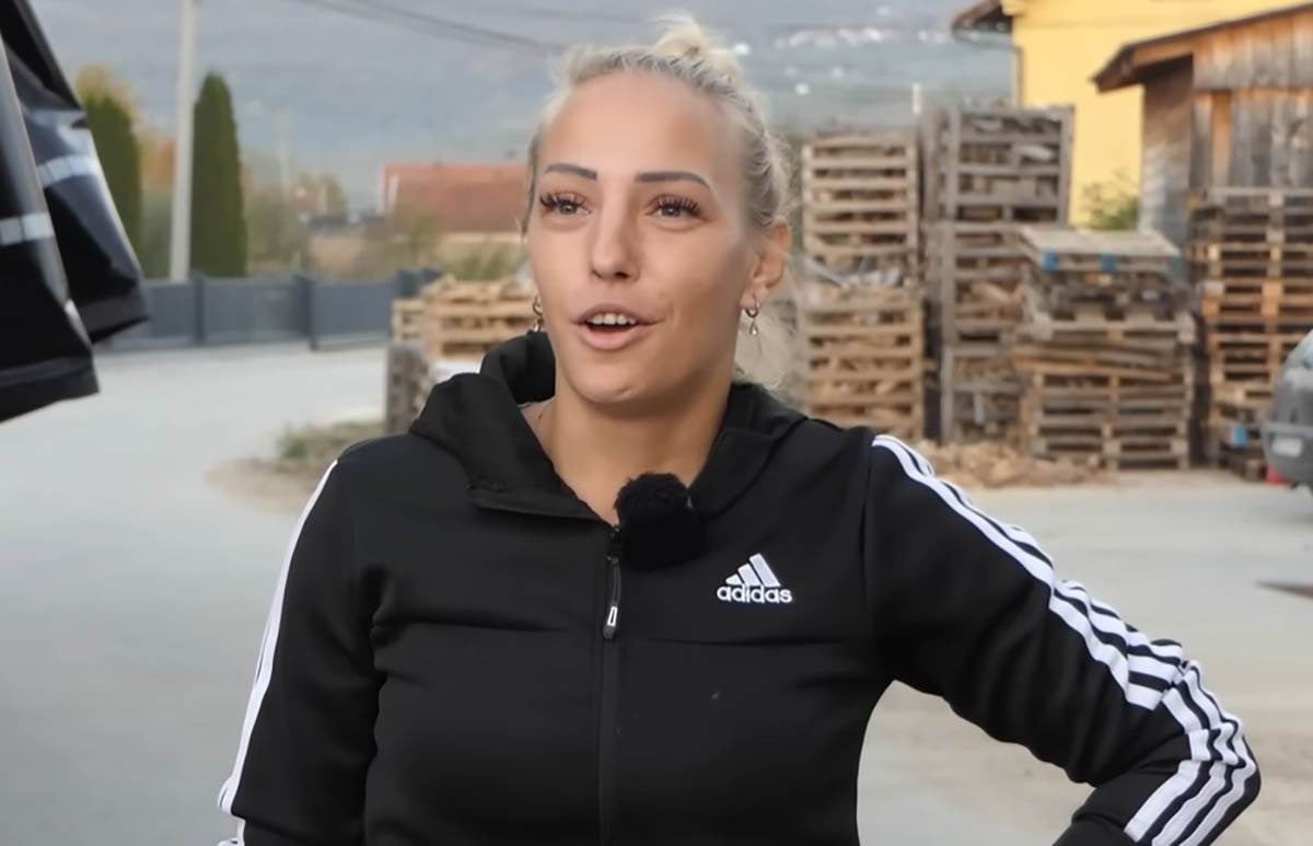 Samohrana majka Melisa Mujčinović  vozi kamion težak 40 tona (1).jpg