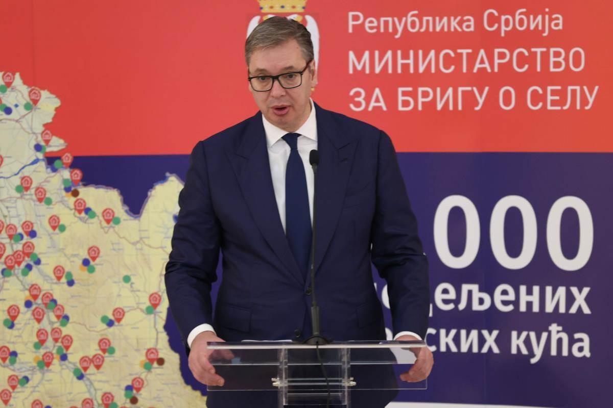 Vučić obraćanje.jpg