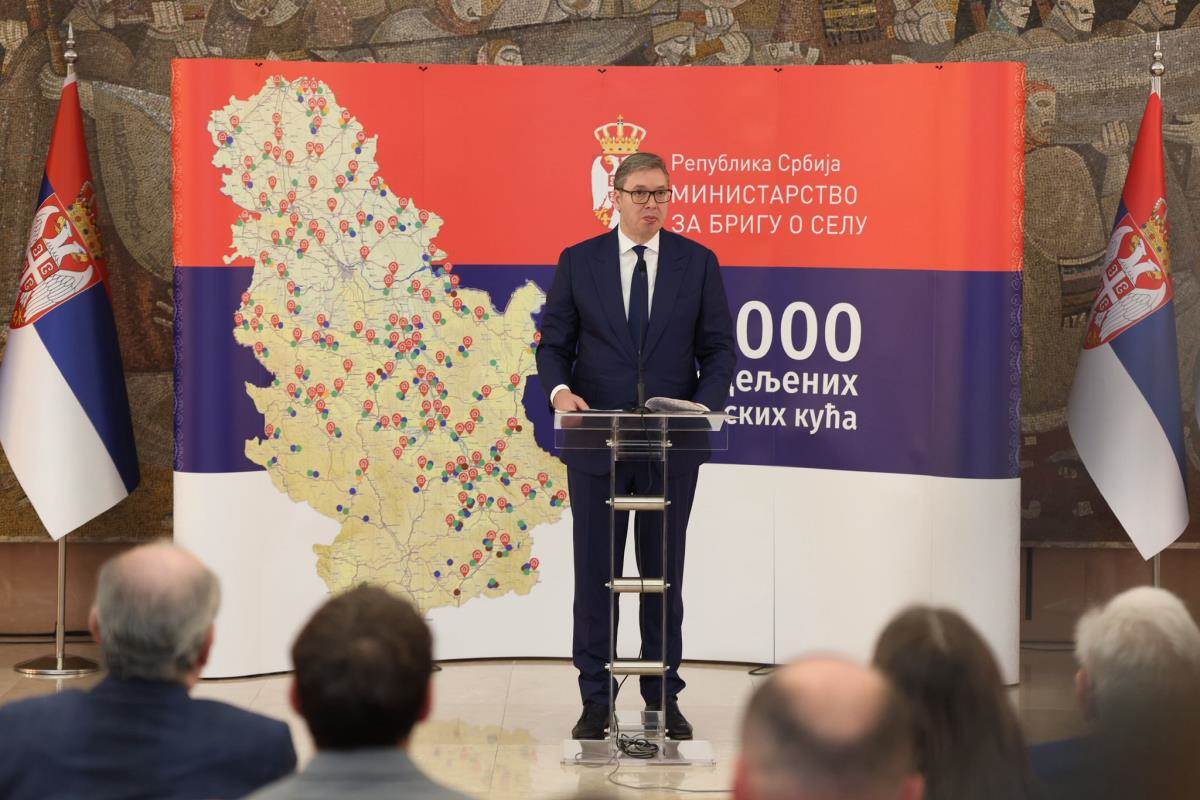 Vučić obraćanje.jpg