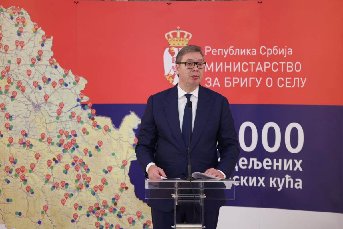 Vučić obraćanje.jpg