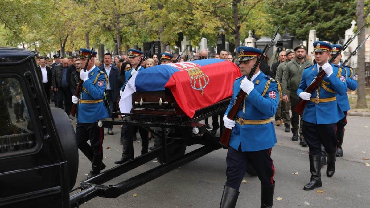 Spuštanje sanduka i porodica Pavkovića (5).jpg